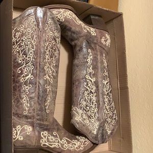 Coral women’s boots